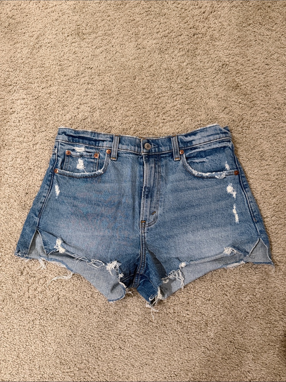 Abercrombie & Fitch High Rise The Mom Short